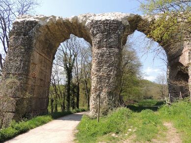 Balade vers le pont siphon du Garon de l'Aqueduc romain du Gier