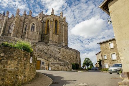 Visite guidée de Saint-Symphorien-sur-Coise et de sa collégiale