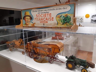 Visite de la maison du modélisme agricole