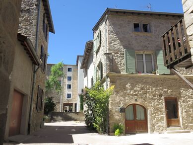 Village fortifié d'Orliénas