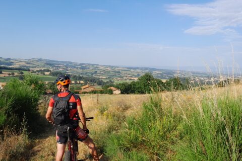 Présentation du Grand Tour des Monts du Lyonnais VTT - GTML
